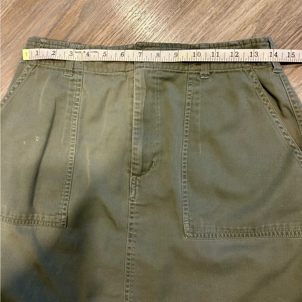 Columbia Olive Green Sporty Gorpcore Outdoor Skirt Front Button & Zip Size Small - Picture 6 of 7
